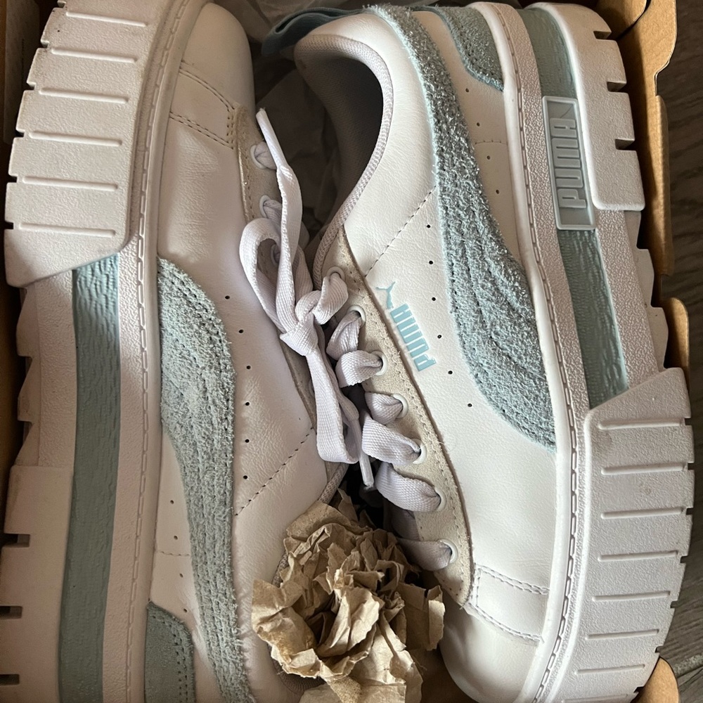 Puma Mayze in blue size 6.5